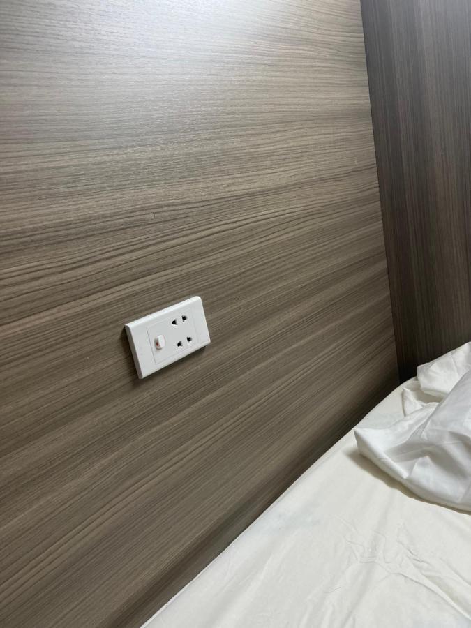 8H-Hostel Хошимин Екстериор снимка